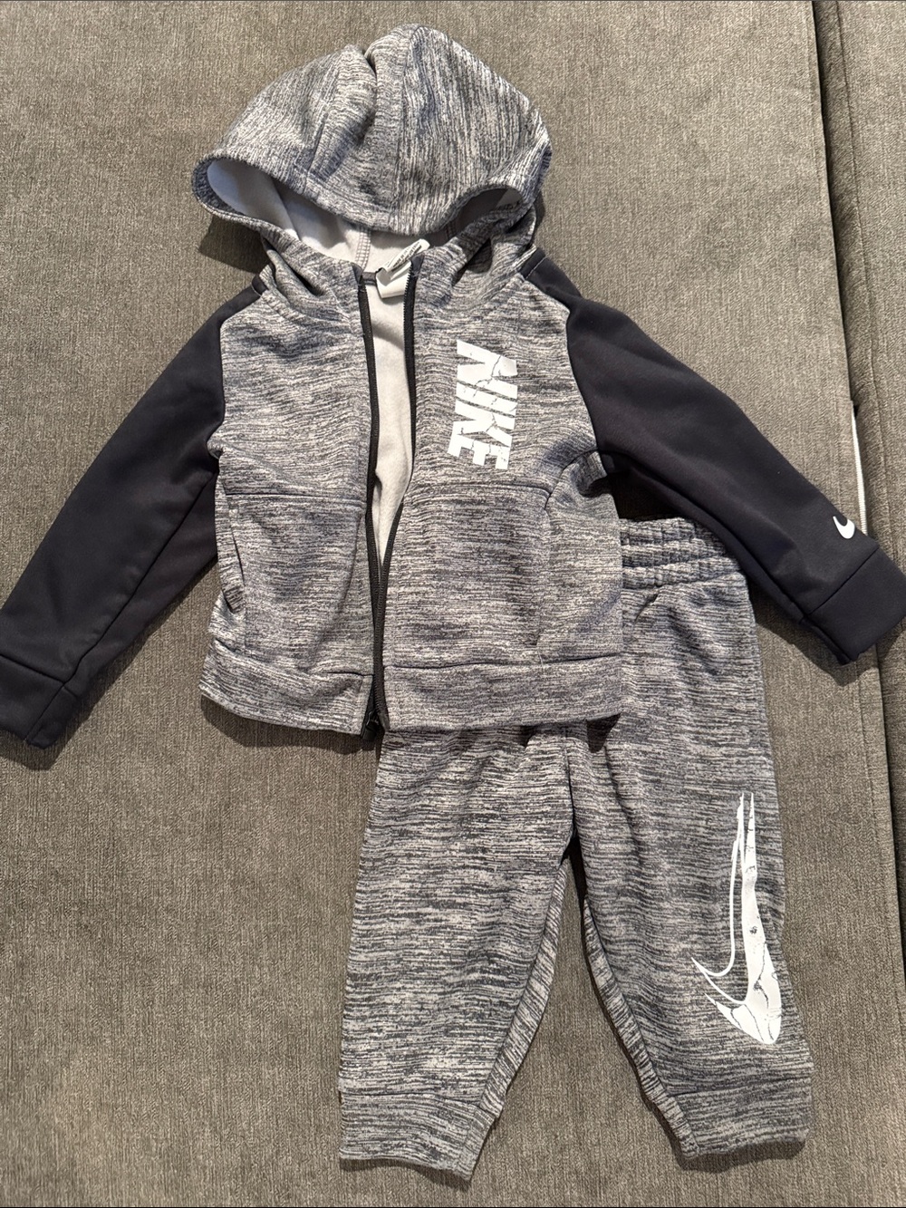 Nike Kids Gray Heather Hoodie & Joggers Set - Gray and Black